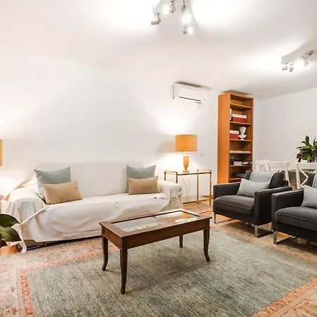 La Magnolia A C Balcony Office Piazza Navona Spanish Steps רומא