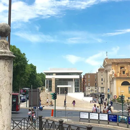 La Magnolia A C Balcony Office Piazza Navona Spanish Steps רומא