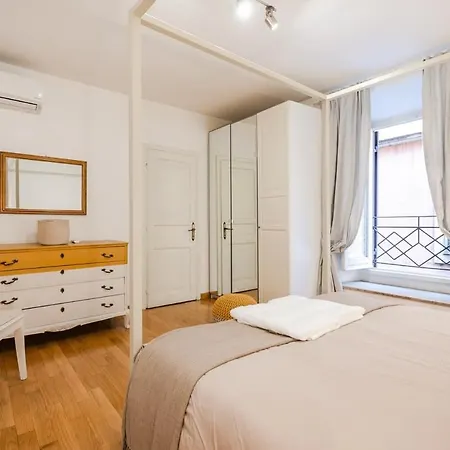La Magnolia A C Balcony Office Piazza Navona Spanish Steps רומא