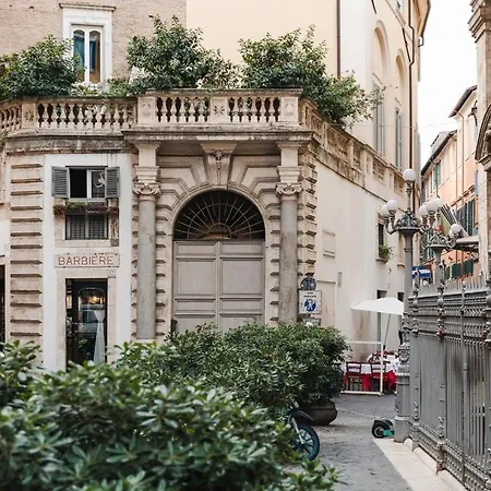 La Magnolia A C Balcony Office Piazza Navona Spanish Steps
