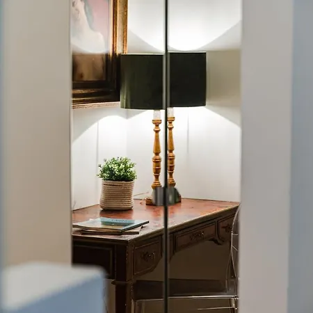 La Magnolia A C Balcony Office Piazza Navona Spanish Steps Roma