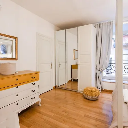 La Magnolia A C Balcony Office Piazza Navona Spanish Steps