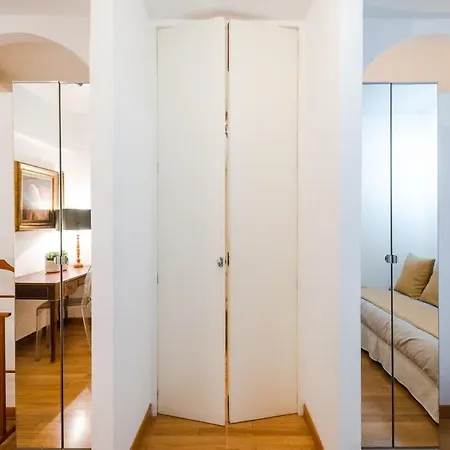 Apartamento La Magnolia A C Balcony Office Piazza Navona Spanish Steps Roma